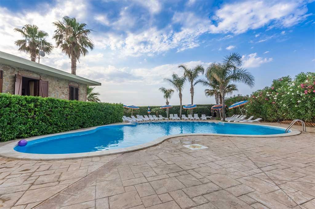 Il Geranio - Resort & Suites Acquedolci Εξωτερικό φωτογραφία